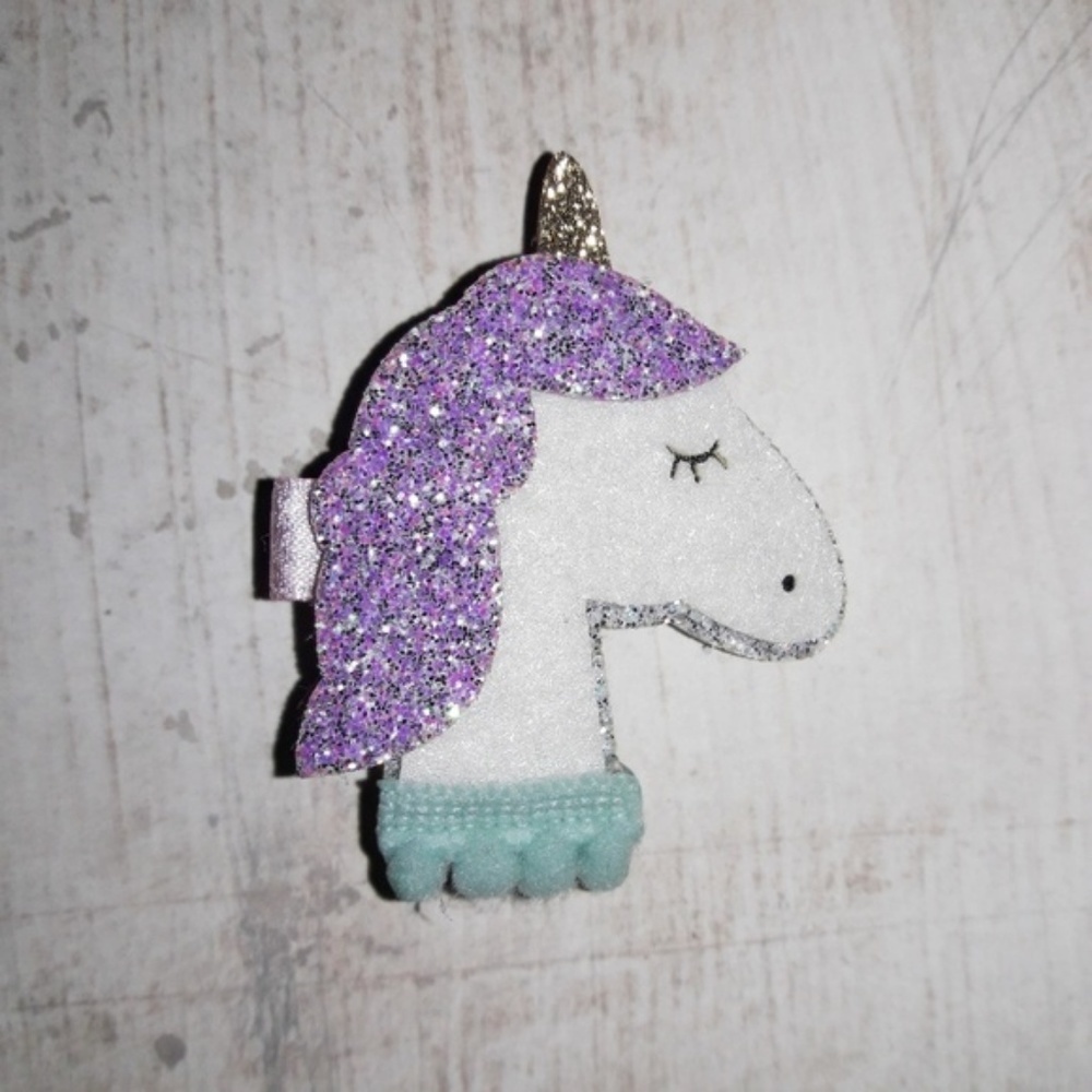 Glitter Felt Unicorn Star Barrette Hair Clip Set - Picture 4 of 8